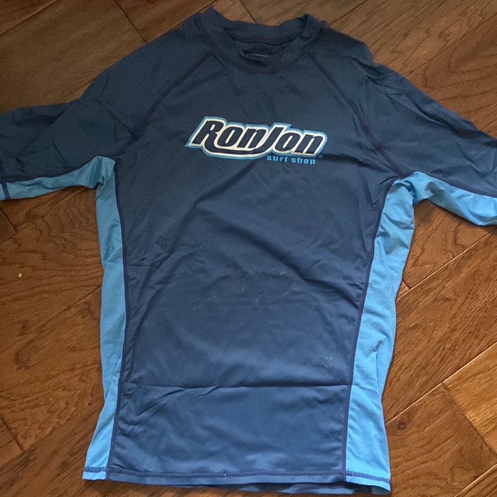 Ron Jon rash gaurd